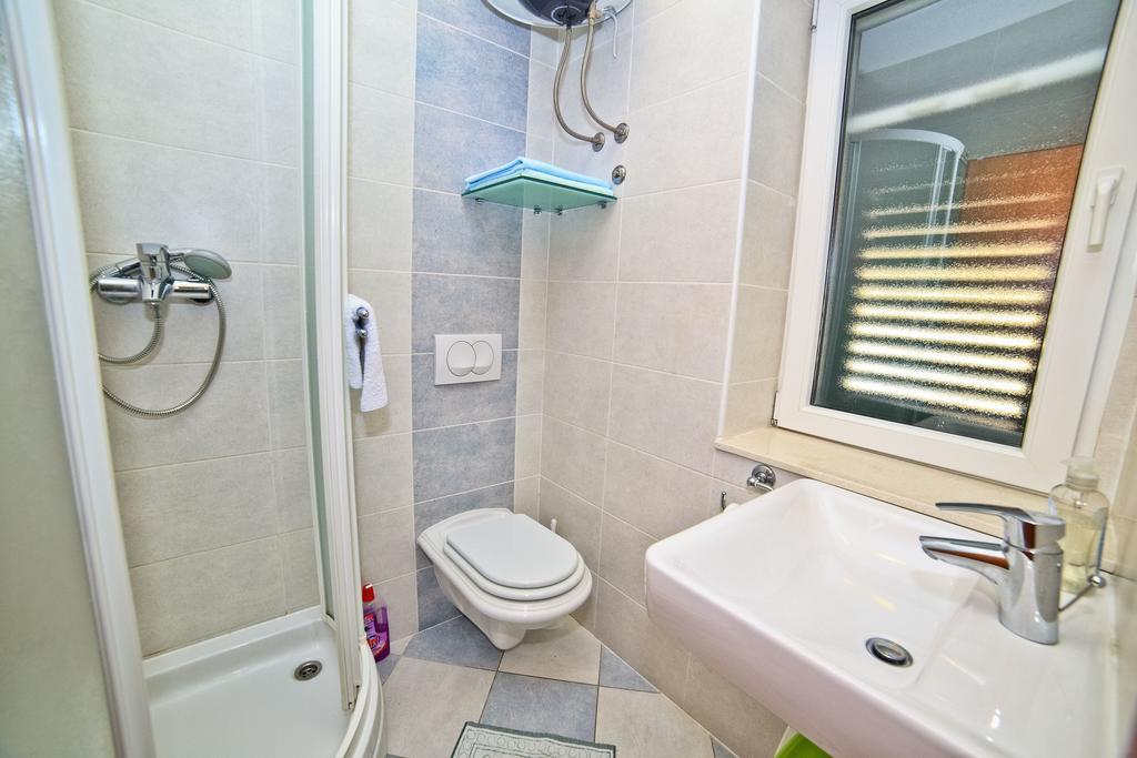 Apartments Bozikovic โปดสตรานา ภายนอก รูปภาพ